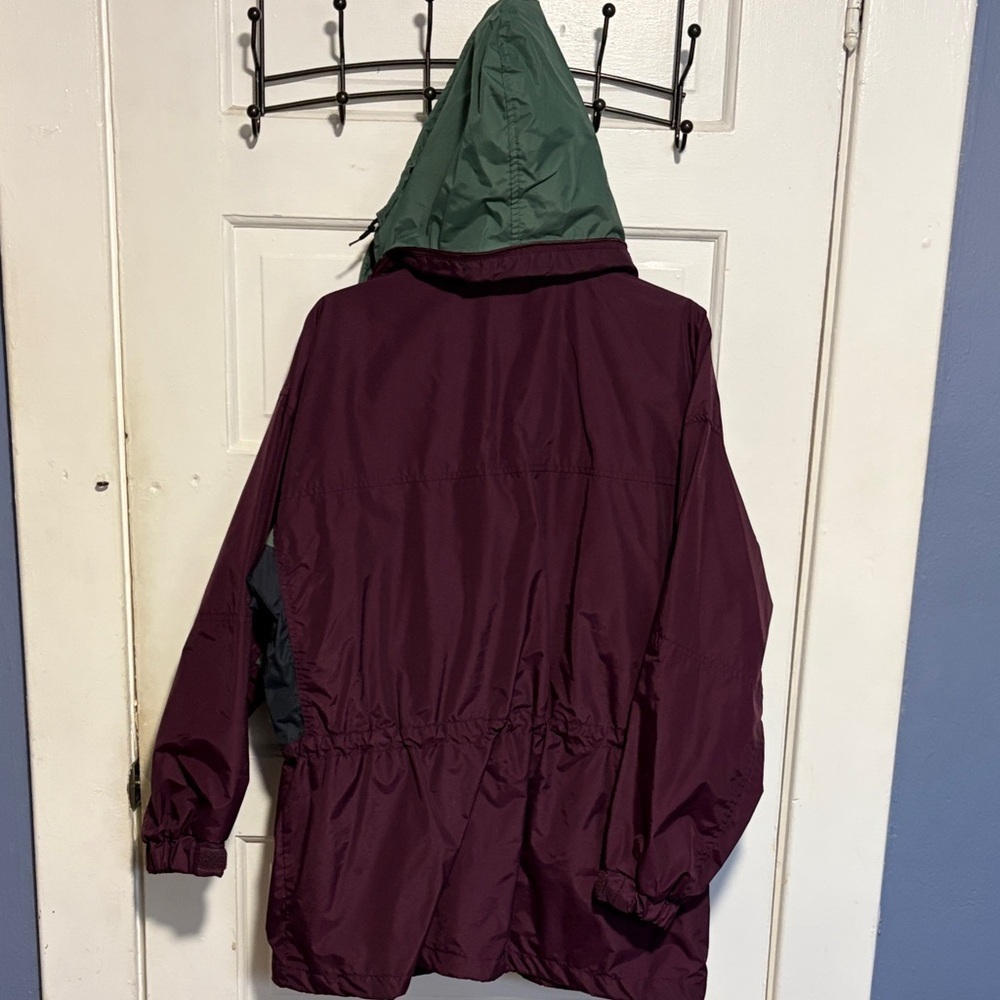 Columbia Women's Deep Burgundy and Forest Green Ski Jacket - Picture 11 of 13